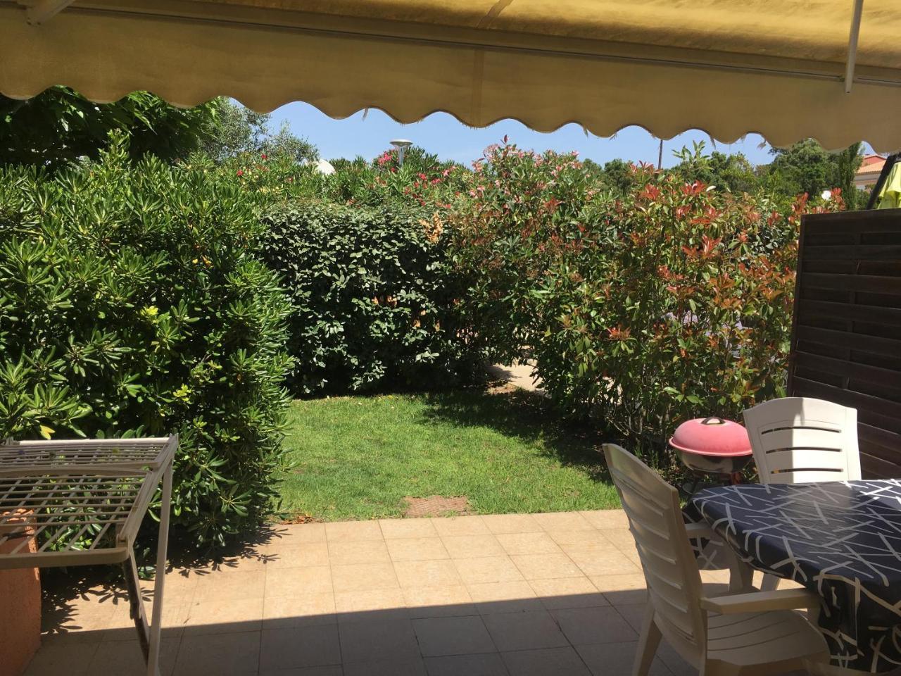 Residence Les Jardins De Sainte-Lucie "Piscine Chauffee" Dış mekan fotoğraf